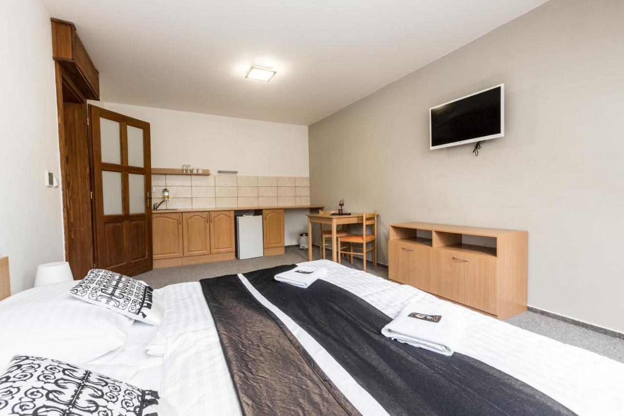 Pivovar A Penzion Grasel Český Rudolec Exterior foto
