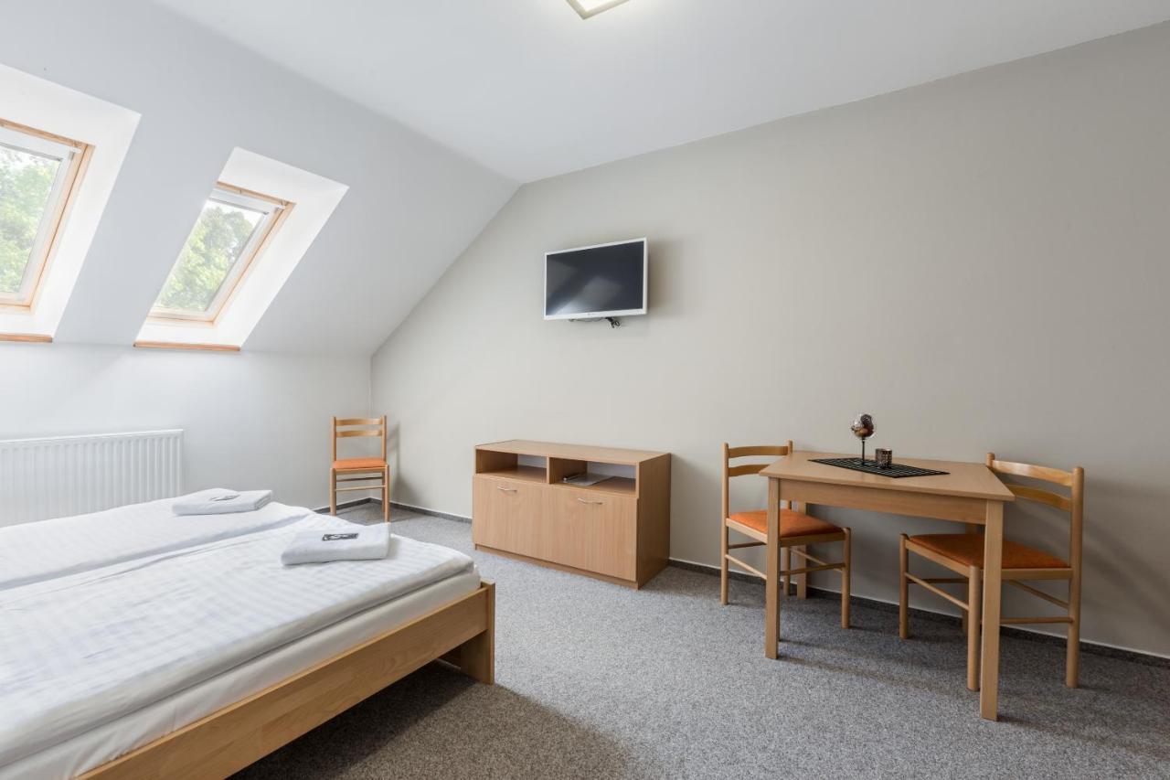 Pivovar A Penzion Grasel Český Rudolec Exterior foto